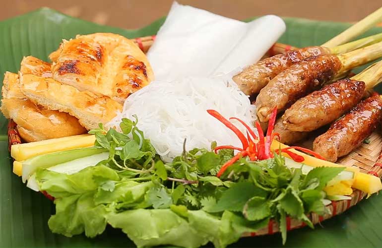 Nem Lui in Hue