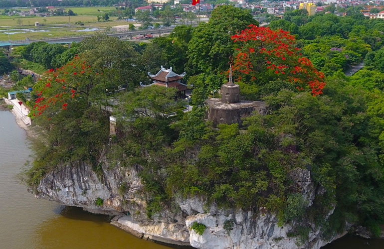 Non Nuoc Mountain