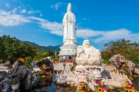 Make time to explore The Old Villas of French, Linh Ung Pagoda, and Vong Nguyet Hills