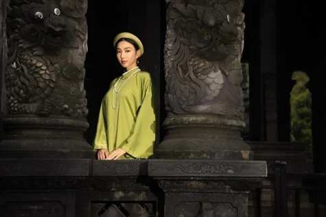 Next, we'll take you to the Khai Dinh King's Tomb