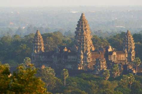 We will transfer you to Hanoi International Airport for a thrilling flight from Vietnam to Siem Reap, Cambodia