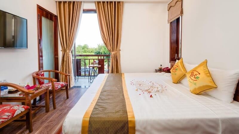 Crony Villa