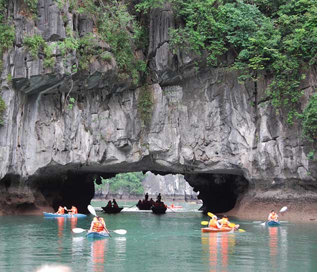 Halong Bay Day Trip from Hanoi